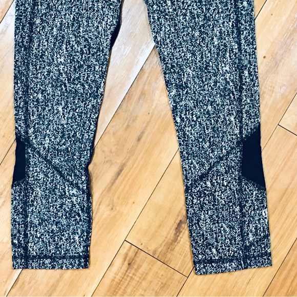 LuluLemon LuLu Lemon black white marled leggings workout fitness 6 yoga … - Picture 5 of 9